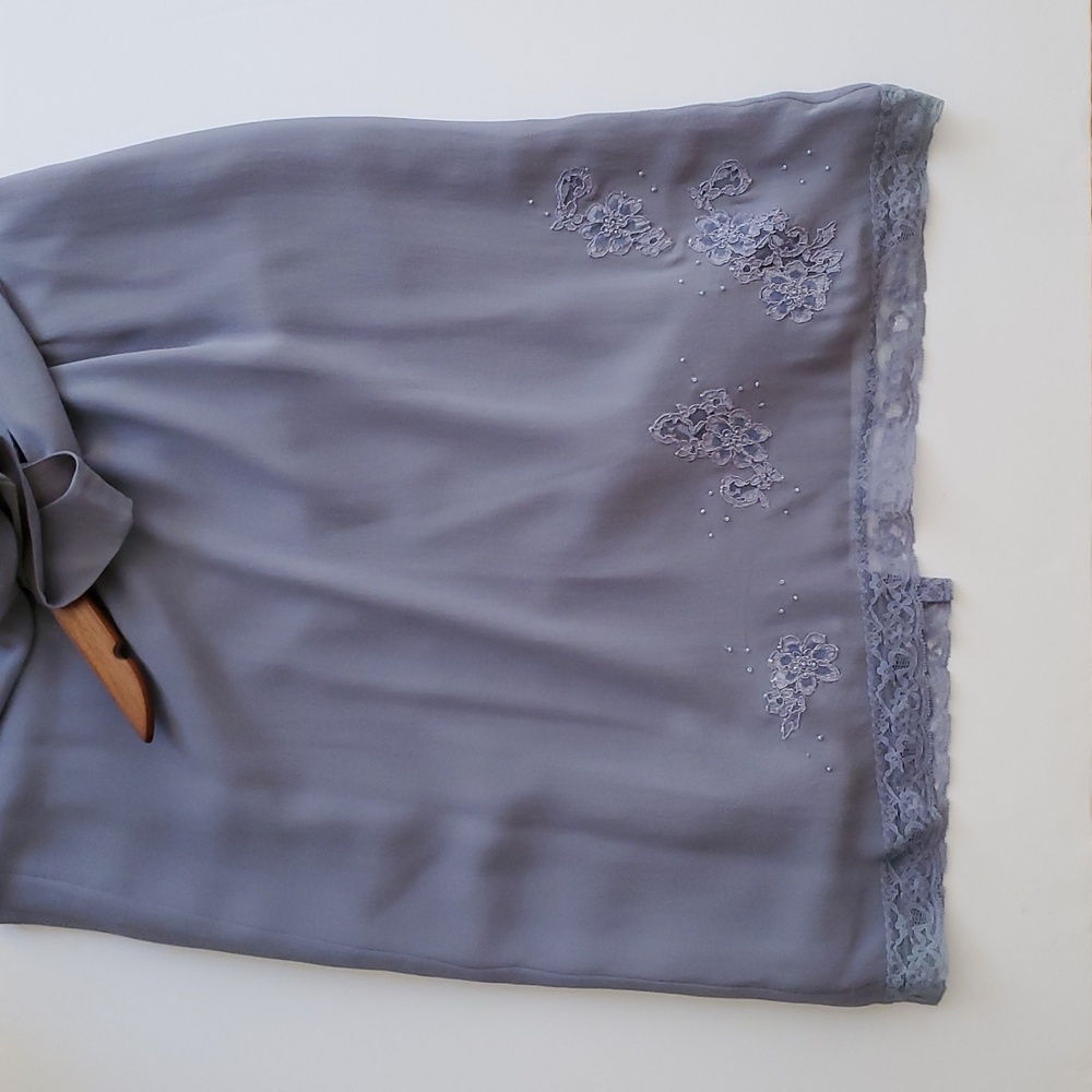 Lace-Trimmed Sleeveless Silk Dress - Vintage Laura Ashley - Picture 3 of 14